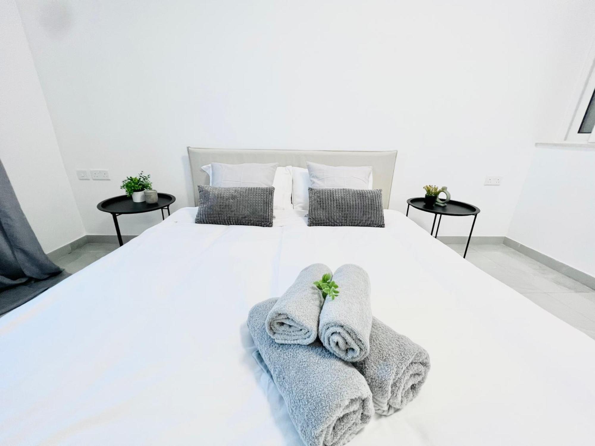 Sunshine Suits - Brand New Apartments Msida Exterior photo